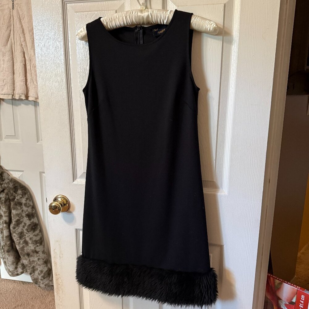 Just… Taylor Black Faux Fur Hemline Sleeveless Dress Size 6
